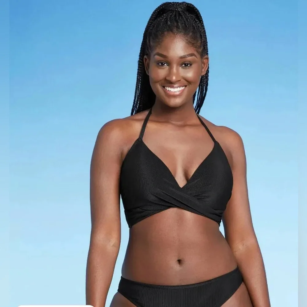 Shade and Shore Ribbed Twist Wrap-Front Bikini Top - Picture 5 of 11